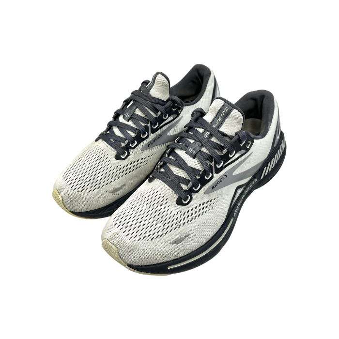 کتونی بروکس Adrenaline GTS طوسی استوک سایز 41 - نمای سه رخ